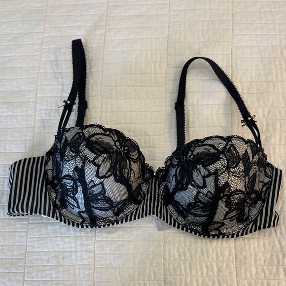 Victoria’s Secret 36C Balconet Push Up Black Lace White Stripe EUC - Picture 5 of 5